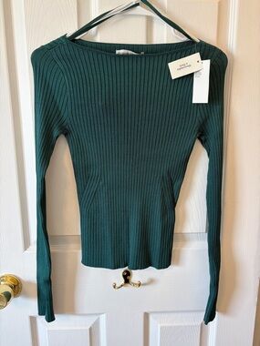 Abercrombie & Fitch Green Ribbed Boatneck Long Sleeve